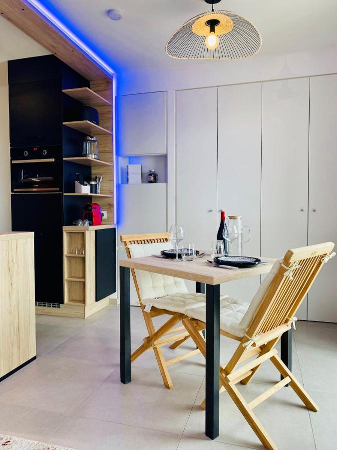 Studio Bel Mod Mont D'Or - Belvedere Moderne Лион Экстерьер фото
